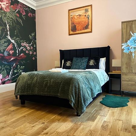 ホテル Rosie Cosy House Cricklewood ロンドン エクステリア 写真