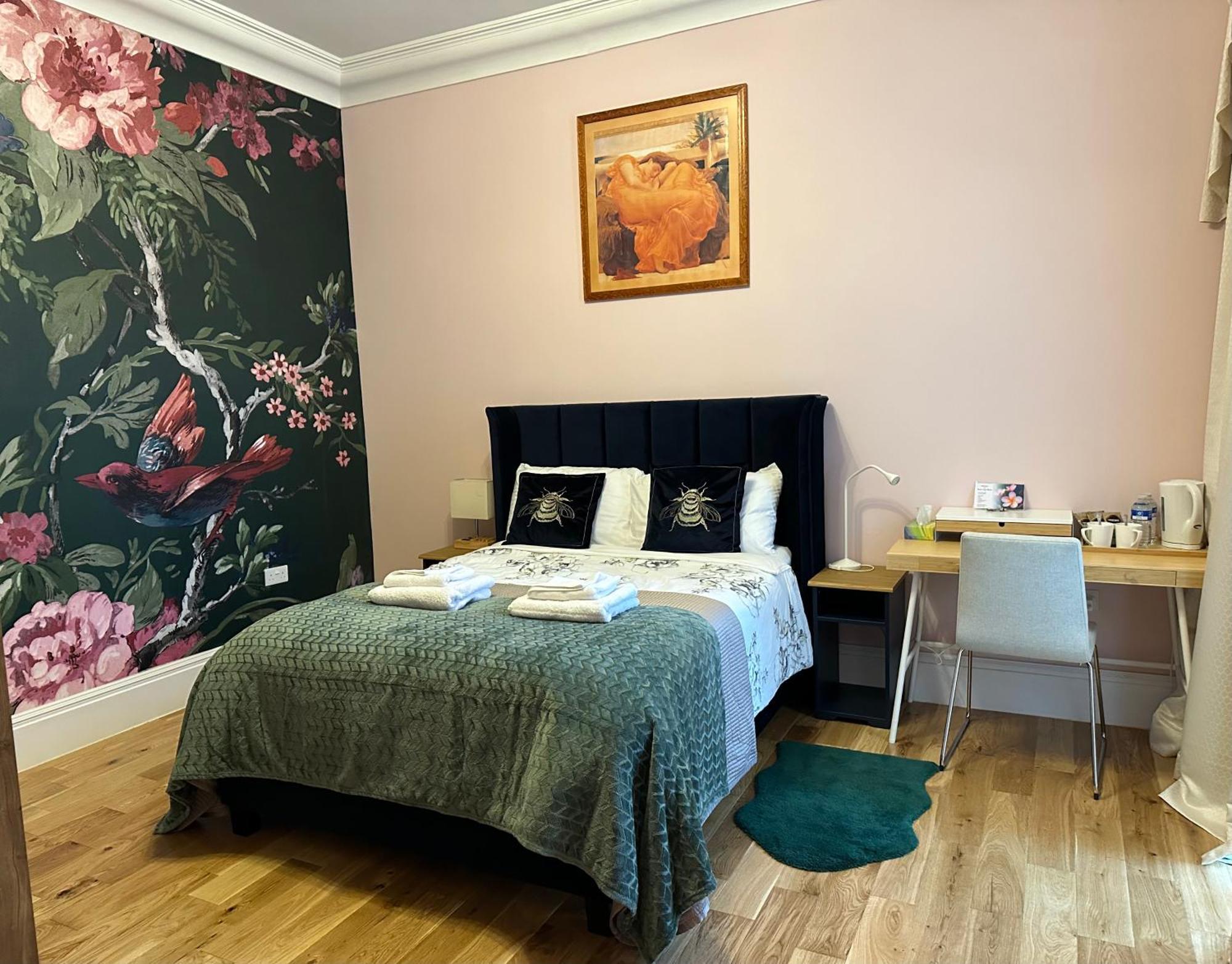 ホテル Rosie Cosy House Cricklewood ロンドン エクステリア 写真